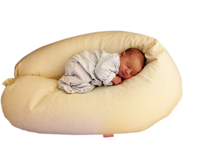 Sonno neonato : come farlo dormire sul cuscino allattamento (video) - Stile  Naturale